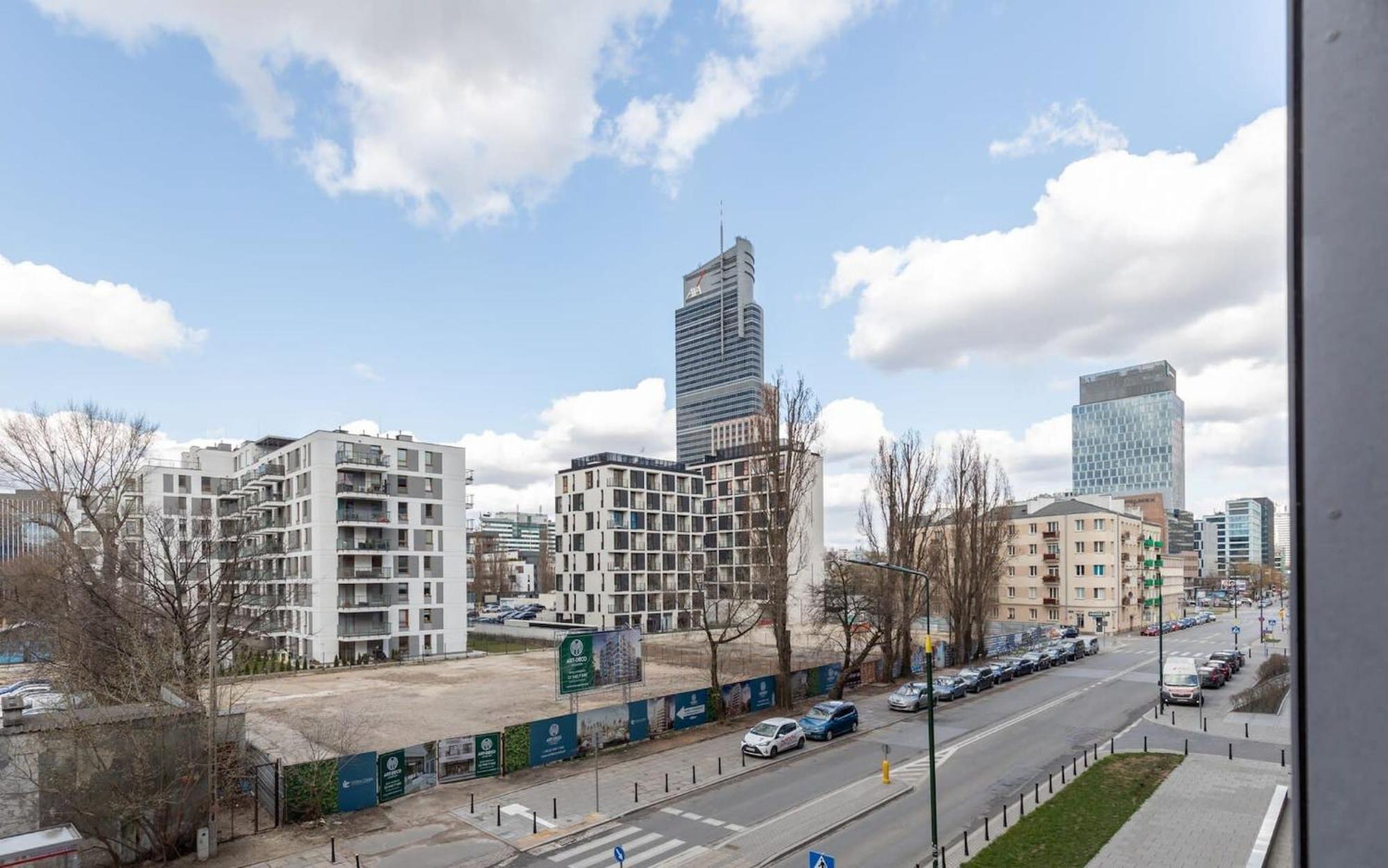 Elegant Next To The Metro Station By Rent Like Apartament *