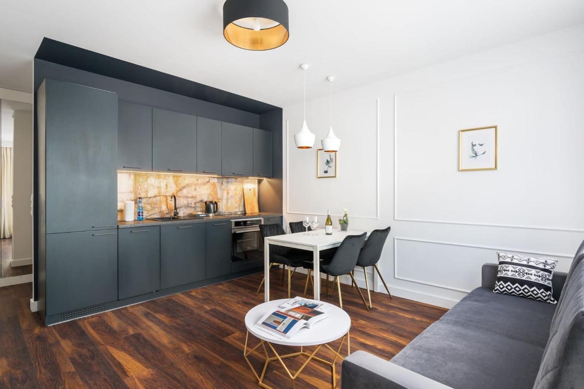 Apartament Elegant Next To The Metro Station By Rent Like Warszawa